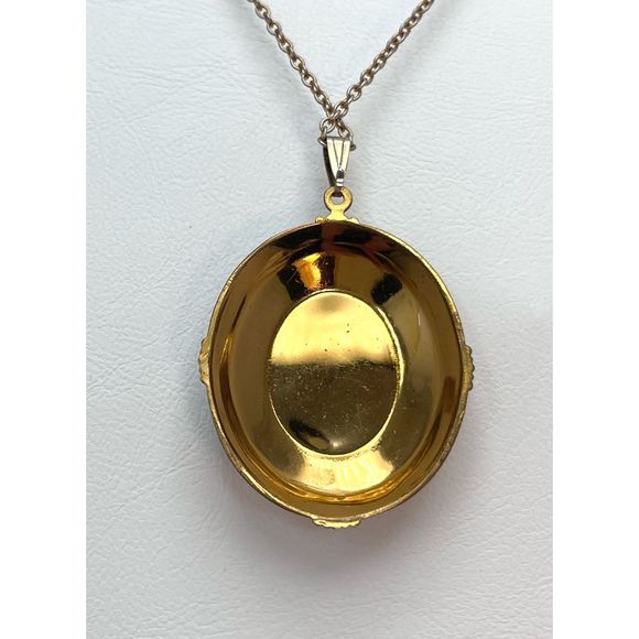 Vintage Oval Cameo With Rhinestones Pendant Necklace - Picture 4 of 7